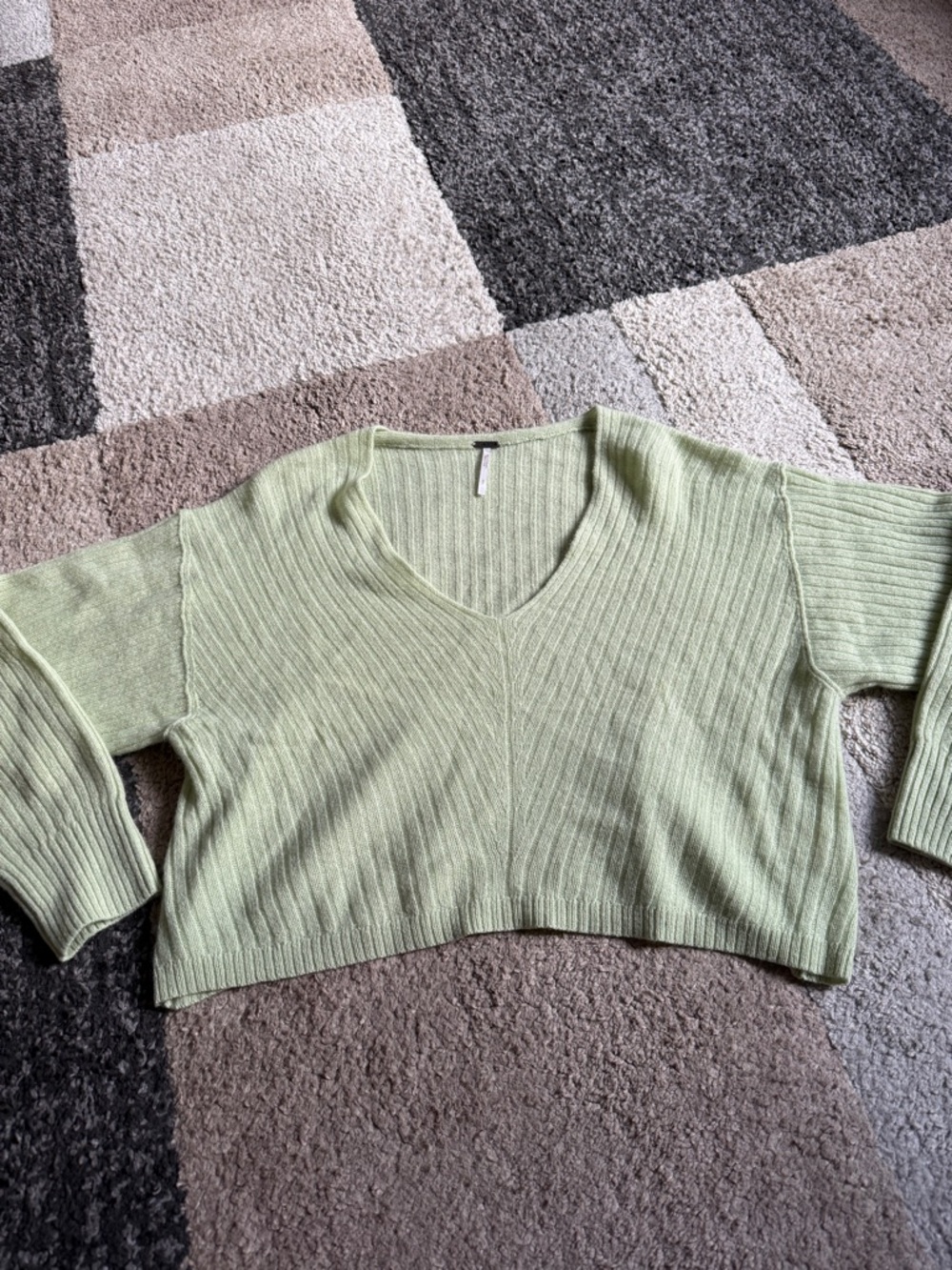 Free People Women’s Pastel Green Ribbed Cashmere Sweater-size small